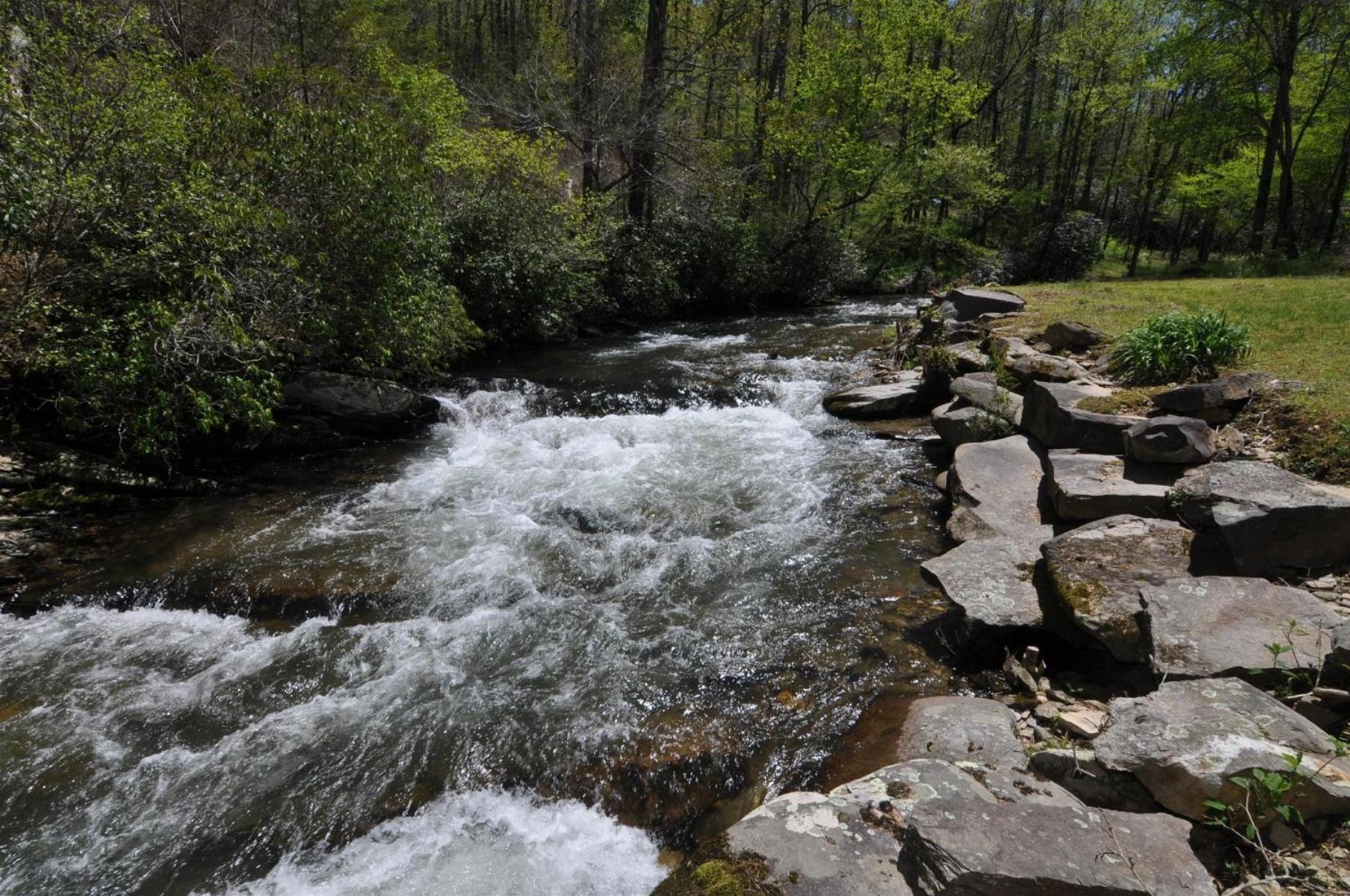 Waterfall Hideaway Bryson City Bagian luar foto